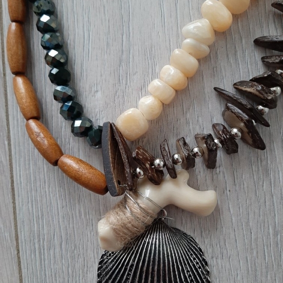 Necklace - Picture 4 of 4